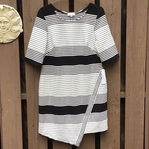 NWT Signature by Robbie Bee Asymmetrical Hemline